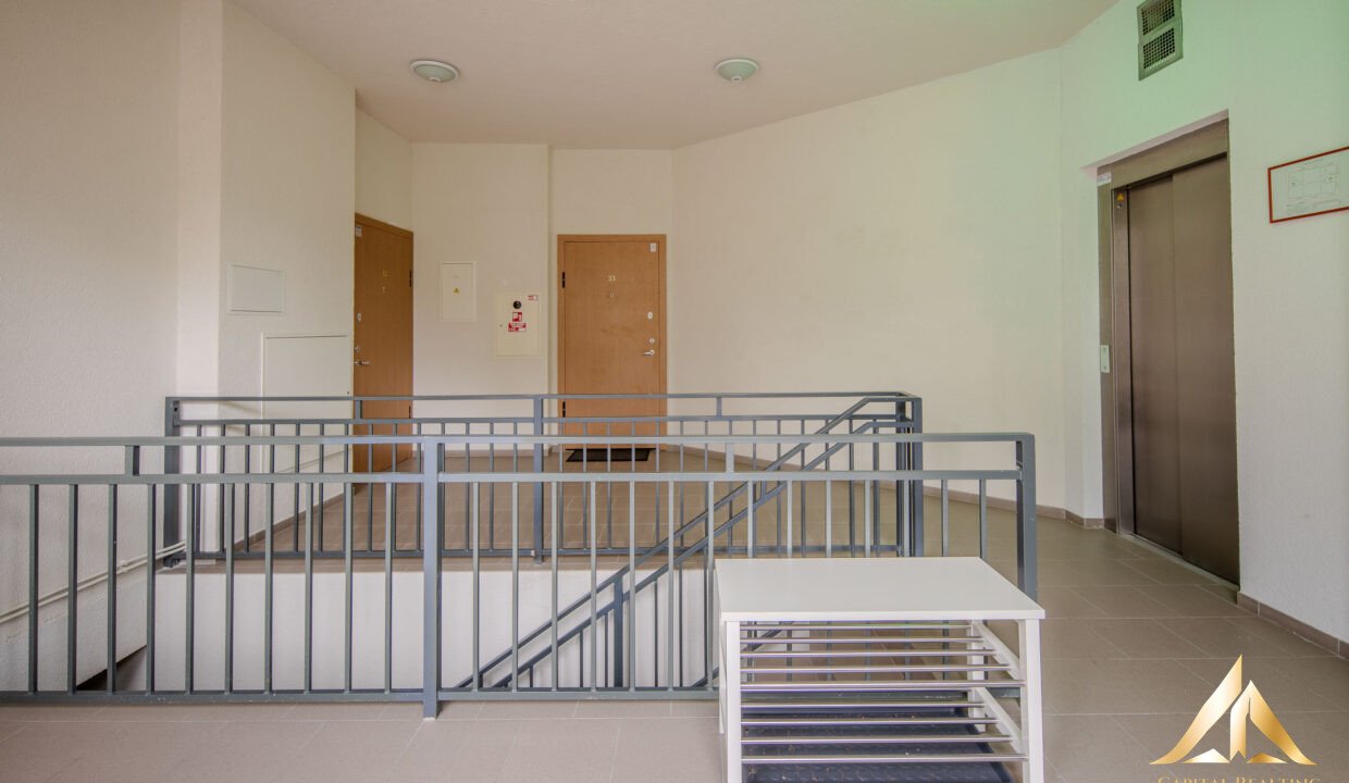 IMG_9998aIMG_0044-HDR