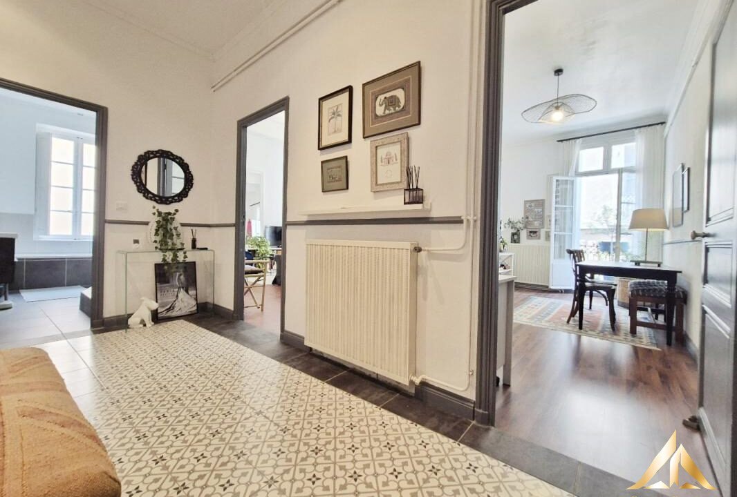 18285fdb65af409f-image-3