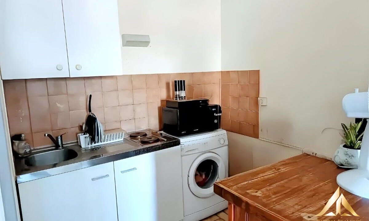 1f135e5ed2c143c3-image-3