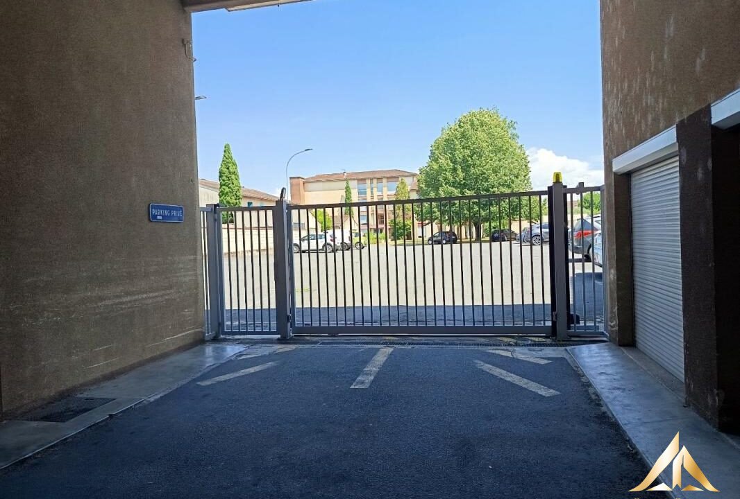 1f135e5ed2c143c3-image-8