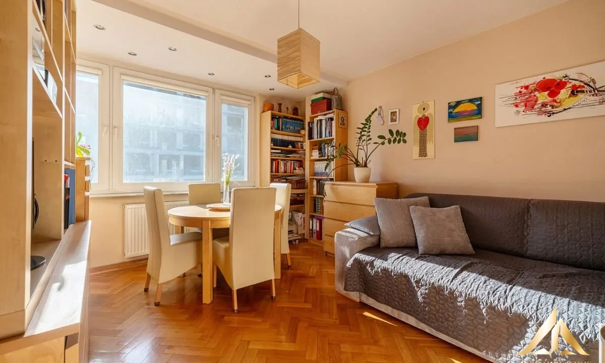 38f0a82fa855f75321e8659bc9467