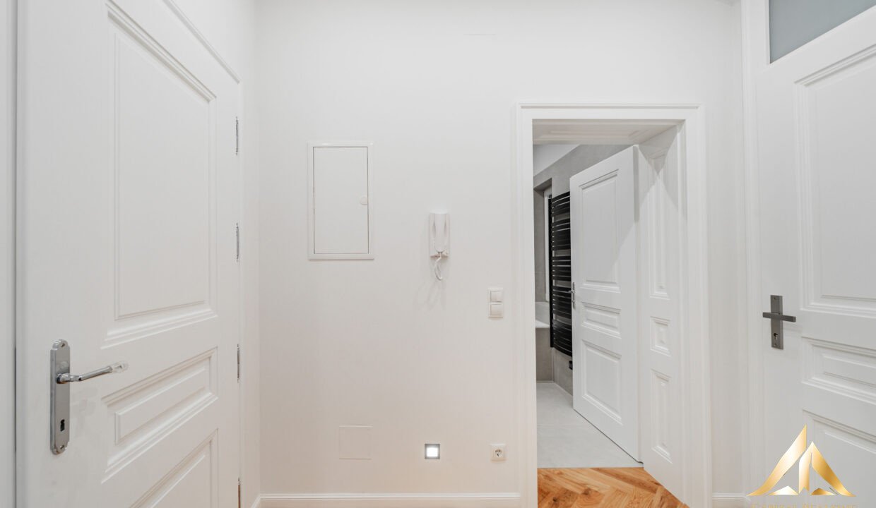 Bennoplatz-1A-1080-Wien-Top-3-4-Bild-Vorraum__ScaleMaxWidthWzM4NDBd