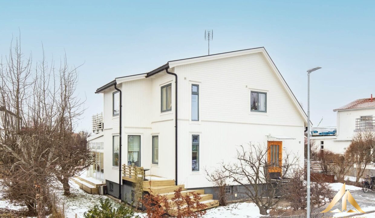 CBILD5OGRKOOS246N3N32_w2000h2000max