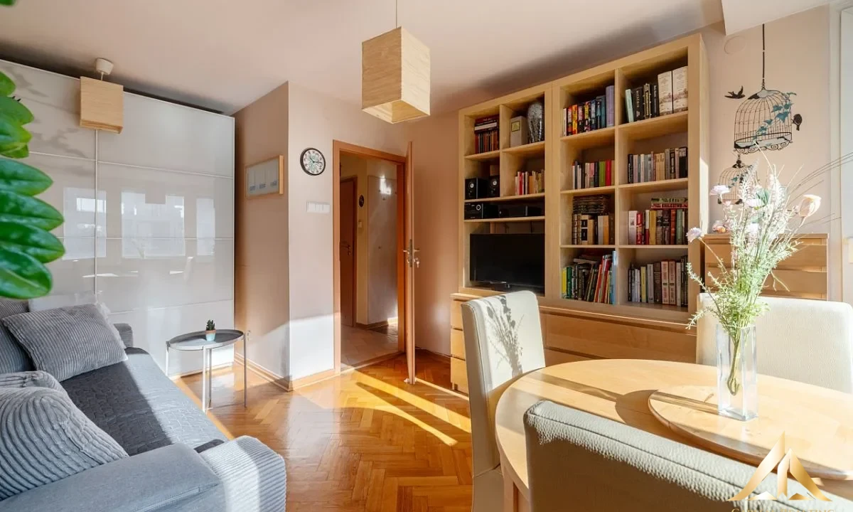 a70a1f9b71a373a33ff3fa7b05739