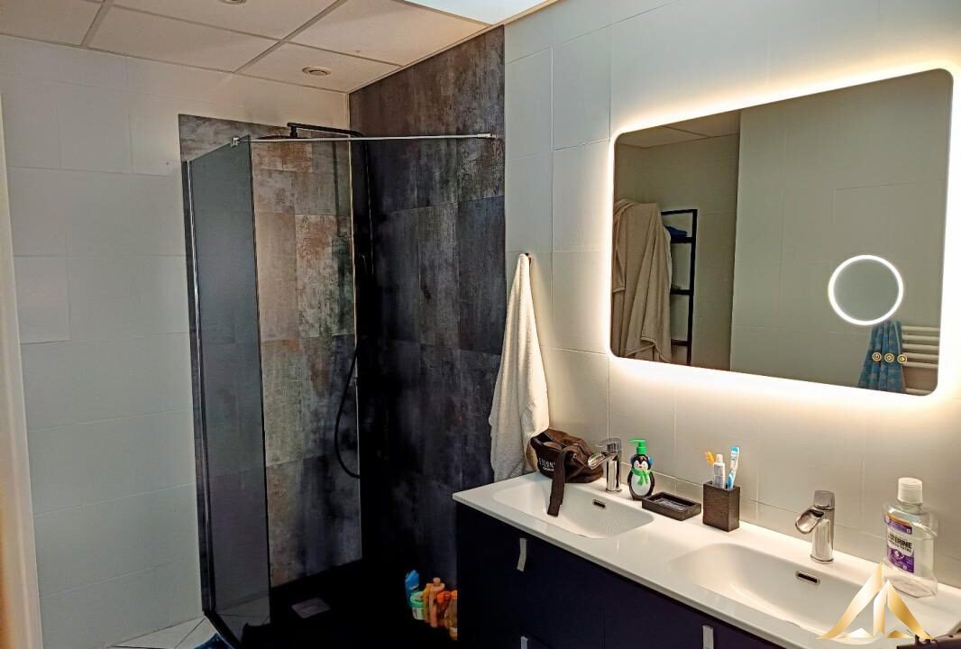 d70b91575e1d40a0-image-9