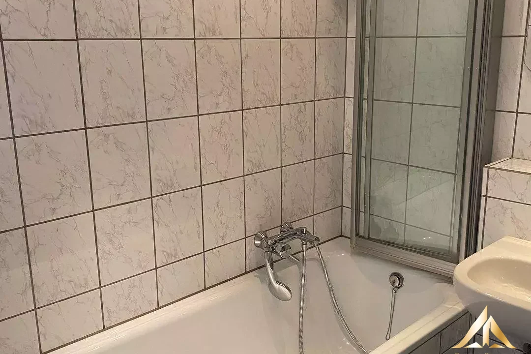 db394b56-0c2c-45ce-8f6f-8c53eff3dae8