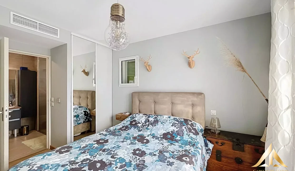 f0ee1cd82f0ac0e74eec237e8813452e