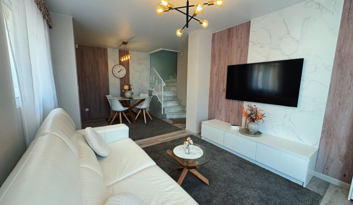 004b904a8b2569e547248a76d43d13e4d7483fbc