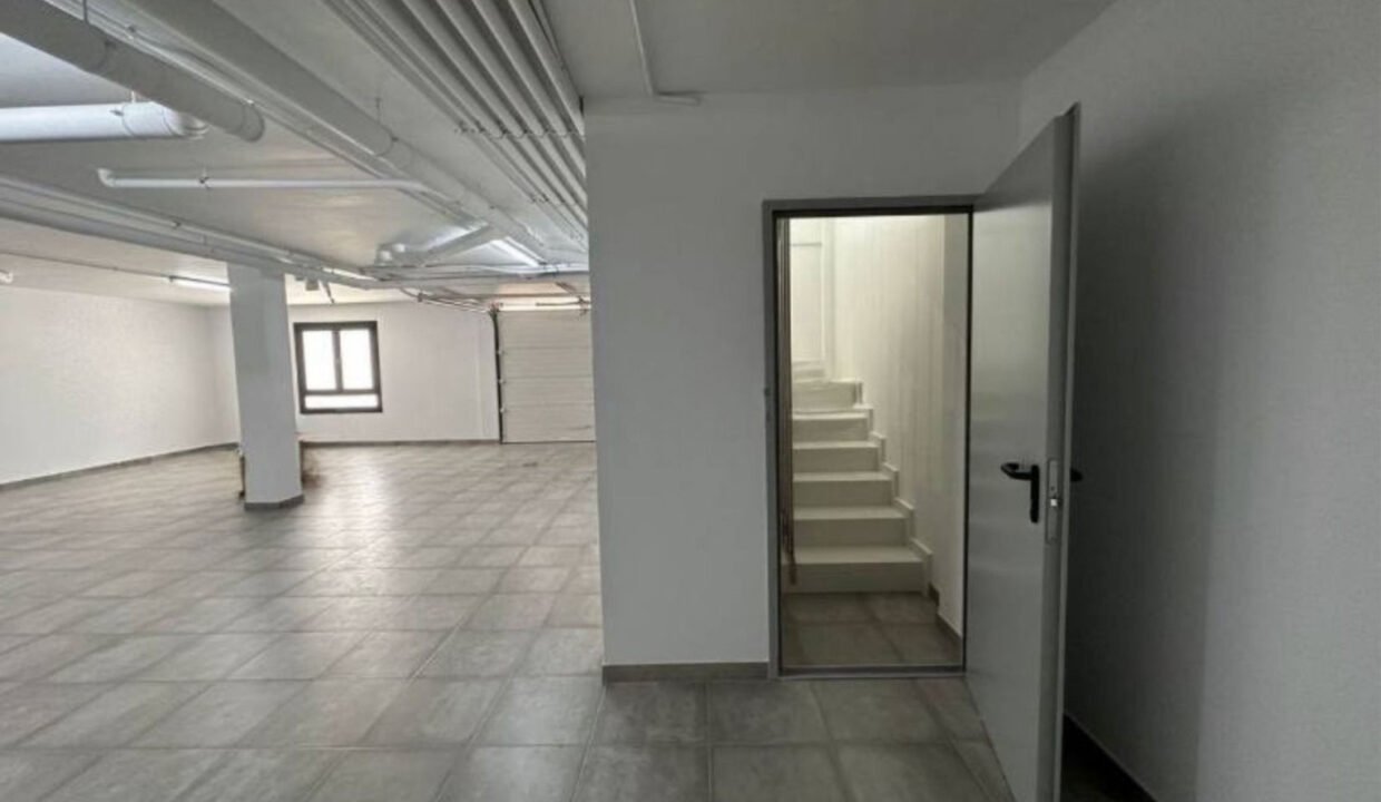 0QhHJ_E_clSL_1741100760-fullHD