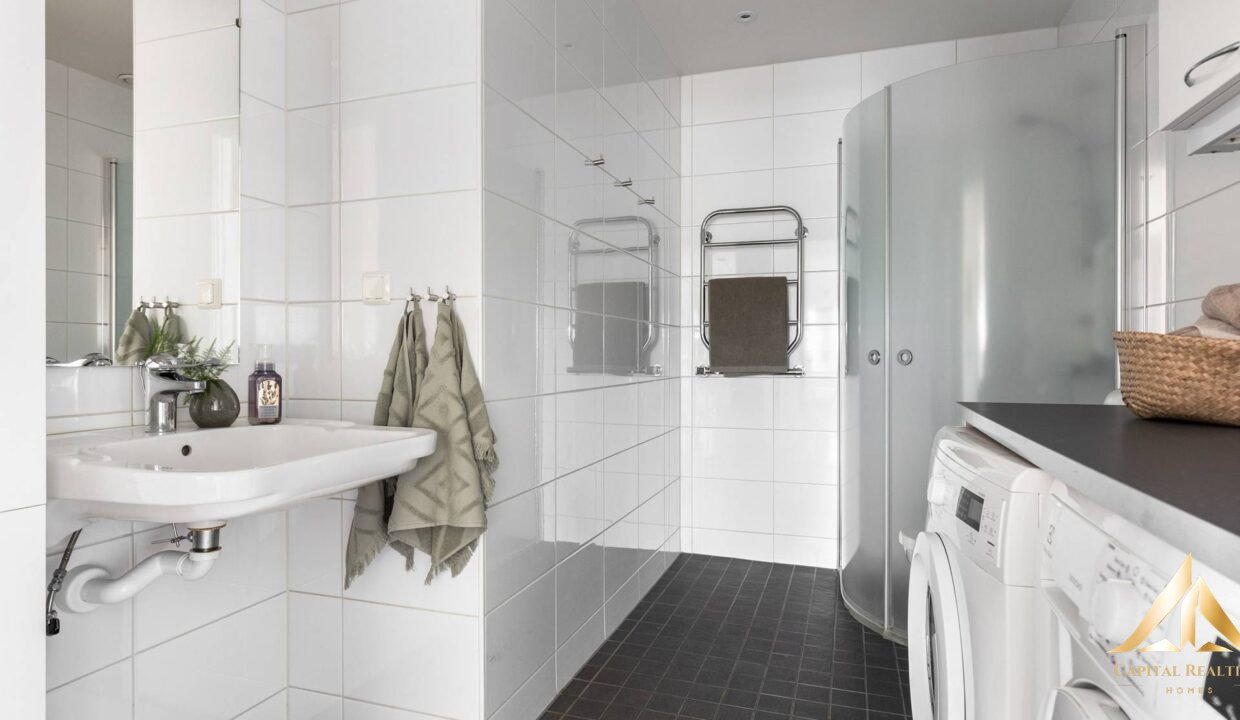 1695767c409e32d81587a7535dae189b