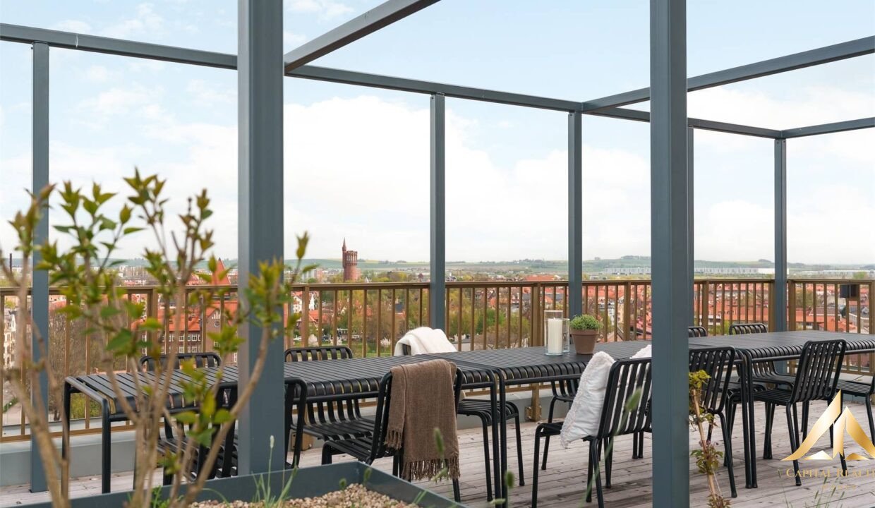 1e3bf25ad8042392564312ab31bedc96