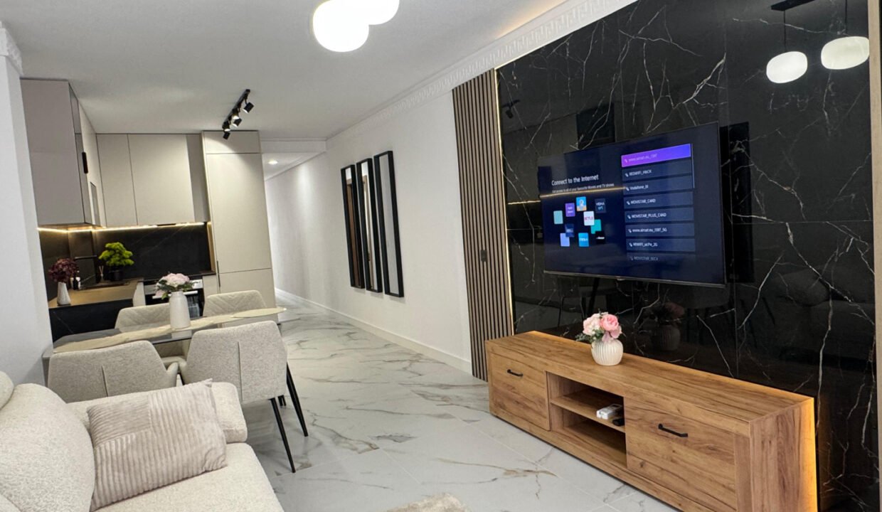 1uXm89E_g7t-_1751557574-fullHD