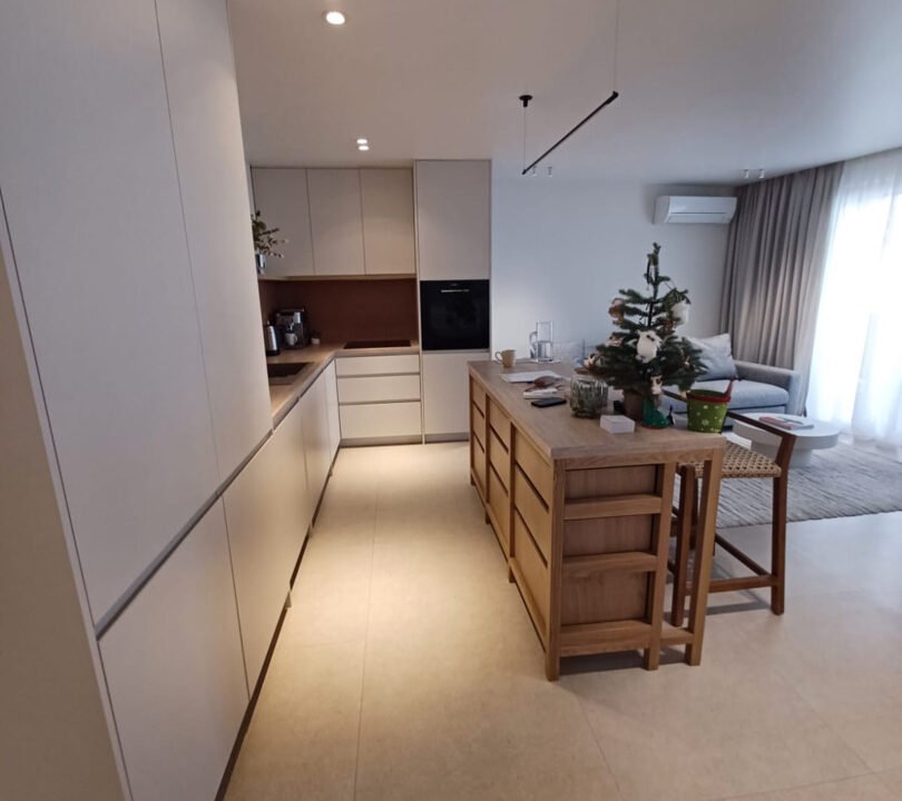 1zvCo7yQBwIY_1736426583-fullHD