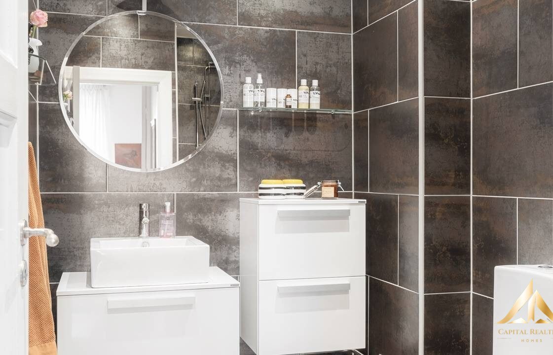 2937400a9a70a3c61254548f57944136