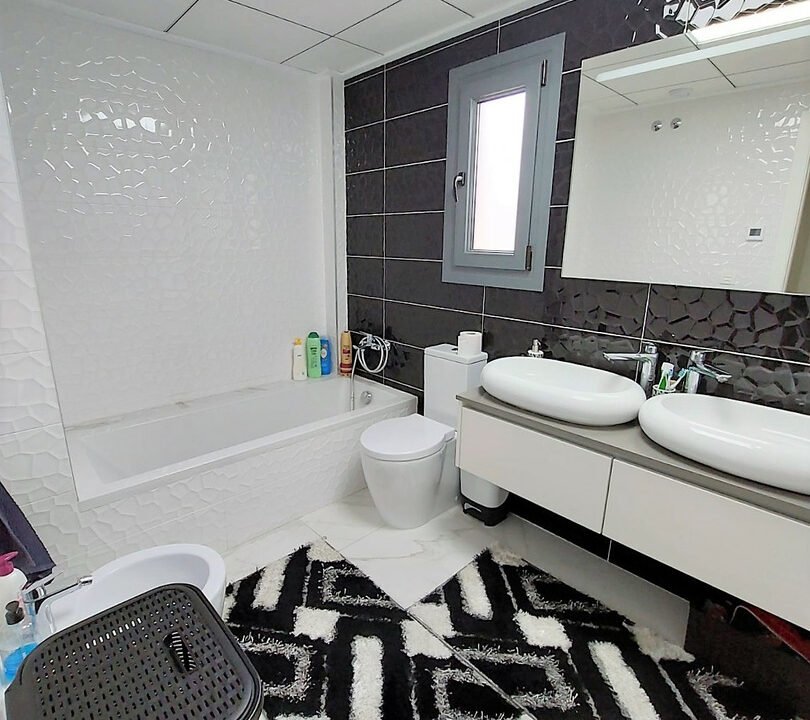 2KzFMkn7LuHb_1674740524-fullHD