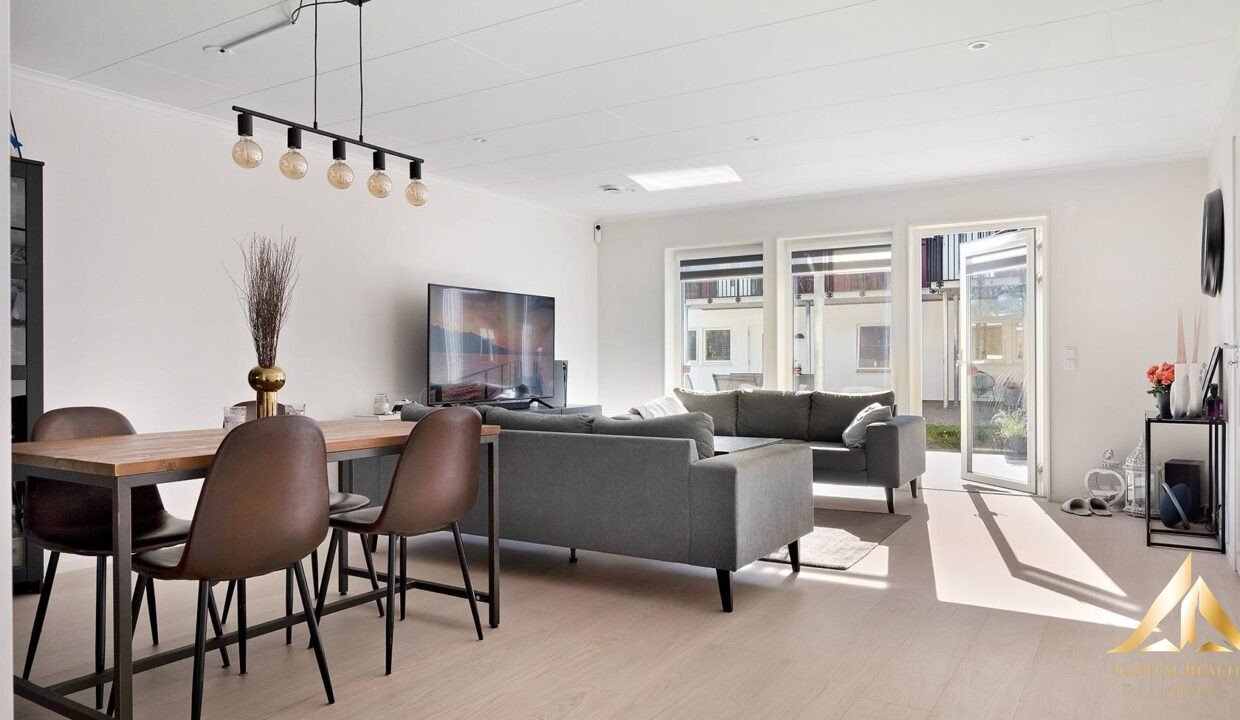 4228976088b57d9e5adad53293725881