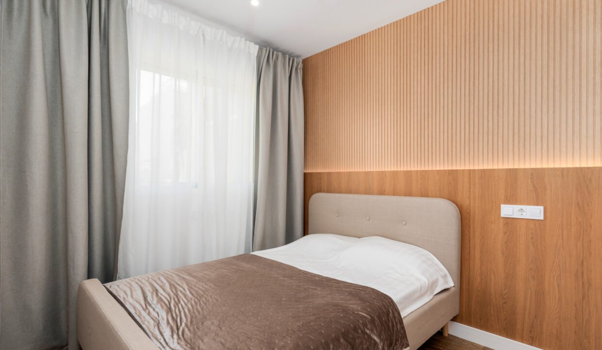 43lcICmFXv7R_1736944376-fullHD