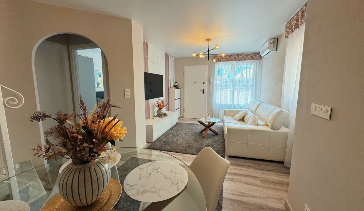 44e0b64bd16b7cff17405a6812d1a5118645a49b