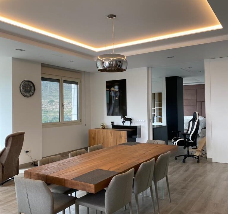 5CLSZfUbHlD-_1732624019-fullHD