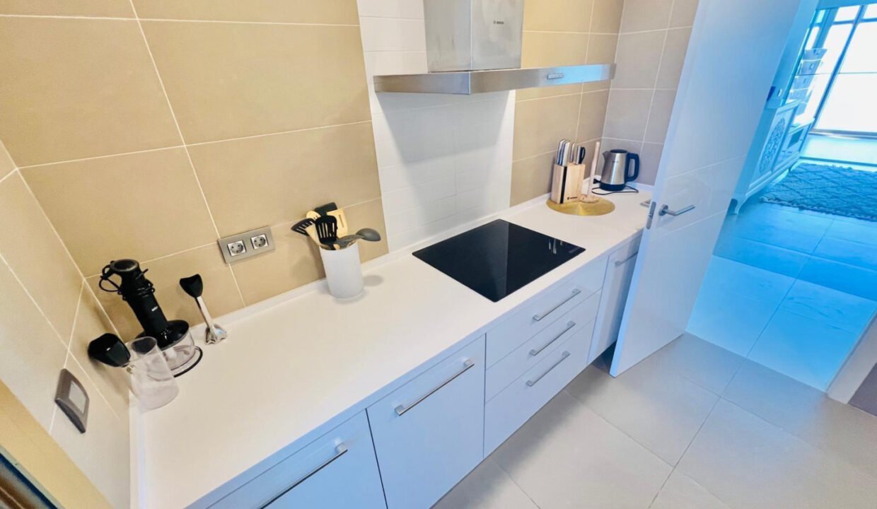 6ZMPaLuzBfzo_1739971220-fullHD