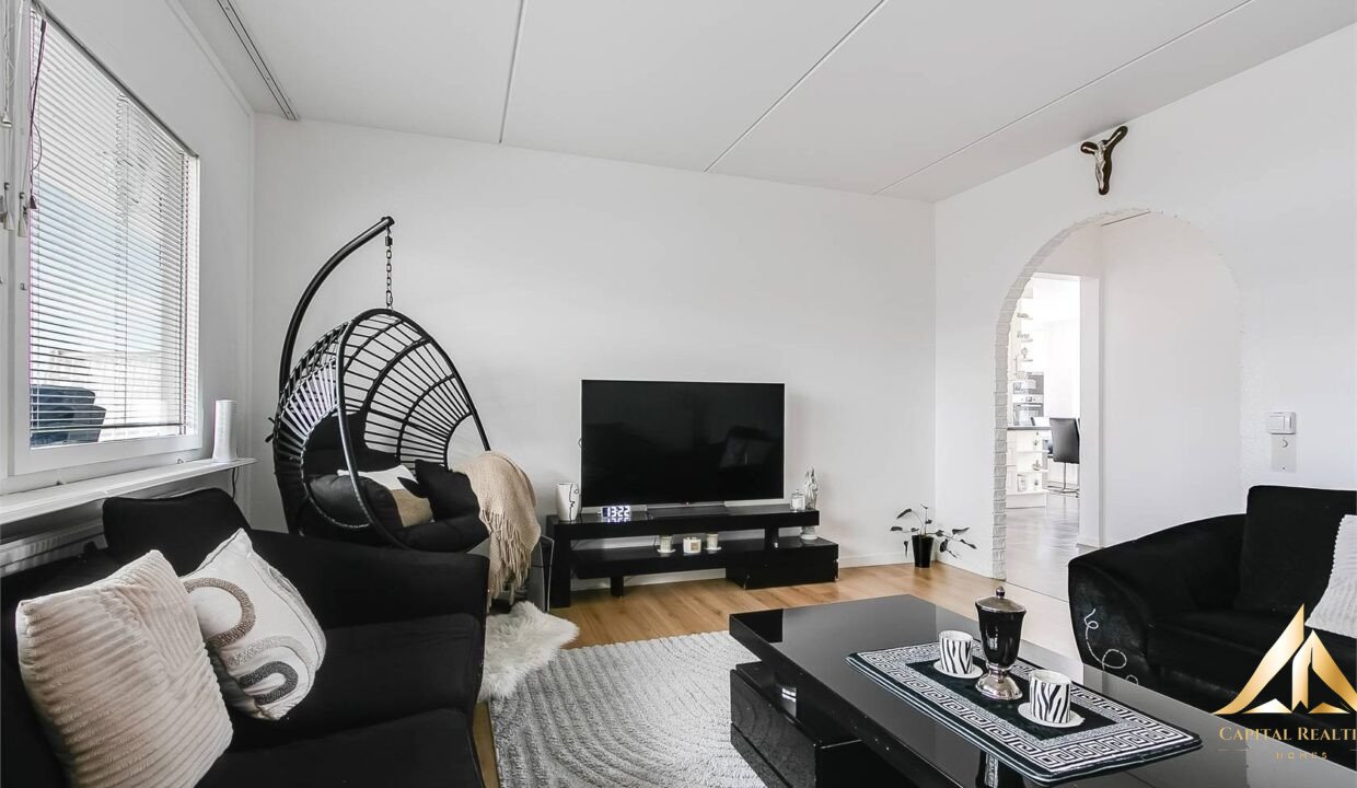 775cb6f9b0c3fa31e1322cb196ae884f