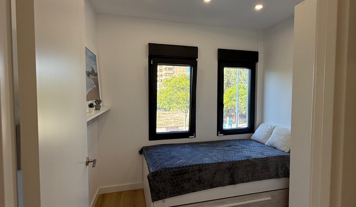 80b0cf49b0af75f0fb5567c7460b9ee45c355c15