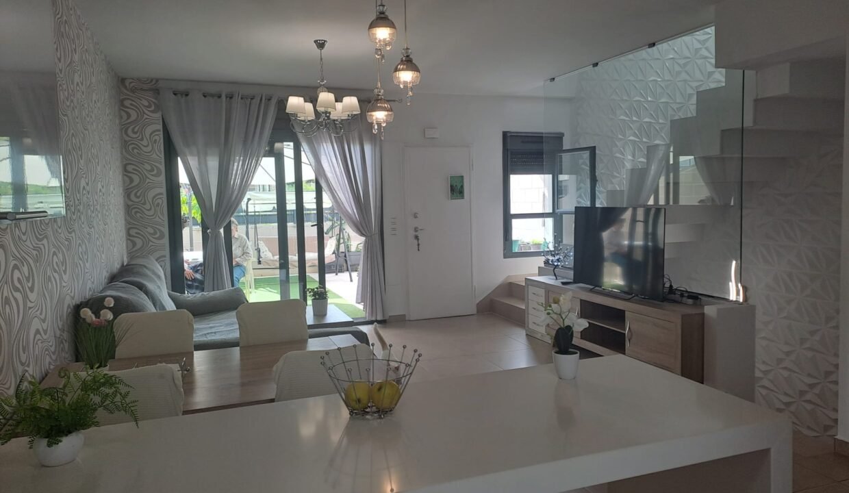 82405dca52b1e470f09fa8d2d971bdc4f35d0638