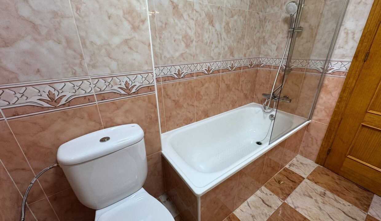 923b109309ffd8d16e15bef93cfaef8bce89c8bc