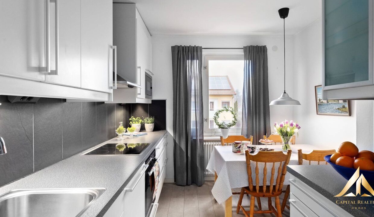 9a7eb59bc035a3bd347272199421738e