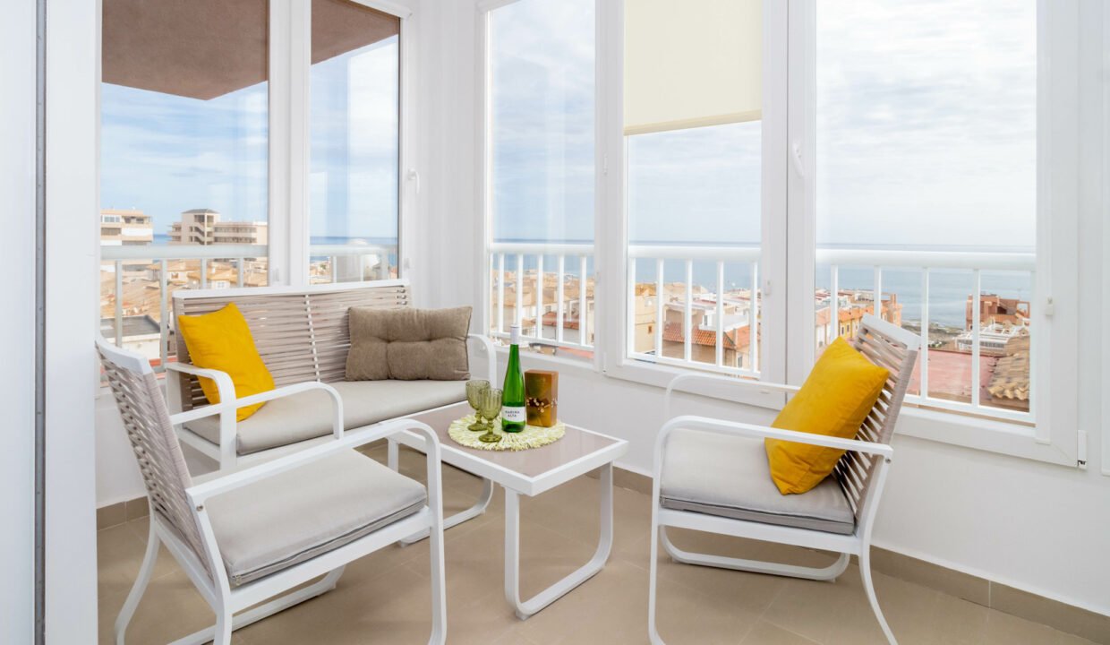 AdvbVYEk_2Fy_1713434067-fullHD