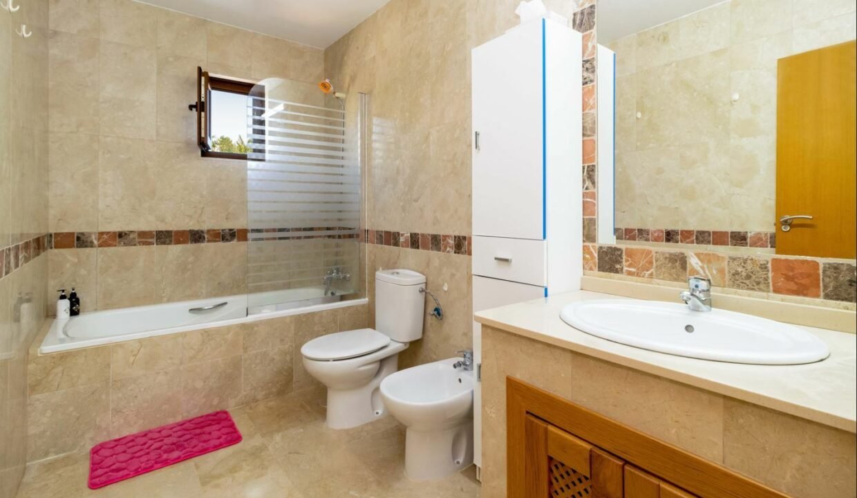 AedbKflDpu4a_1709034077-fullHD