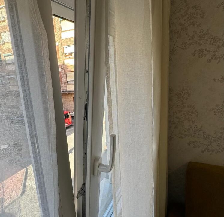 Apy2fcQyJvfD_1726041102-fullHD