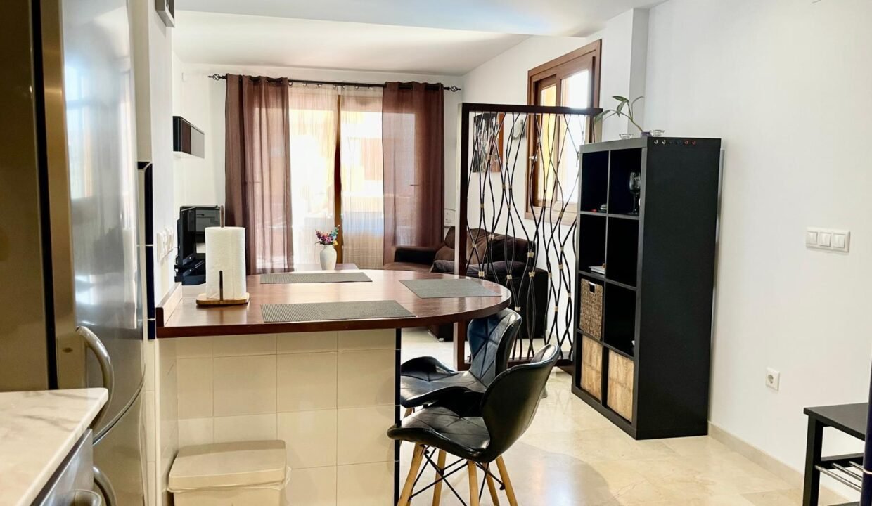 B906bMbkzbZm_1732793385-fullHD