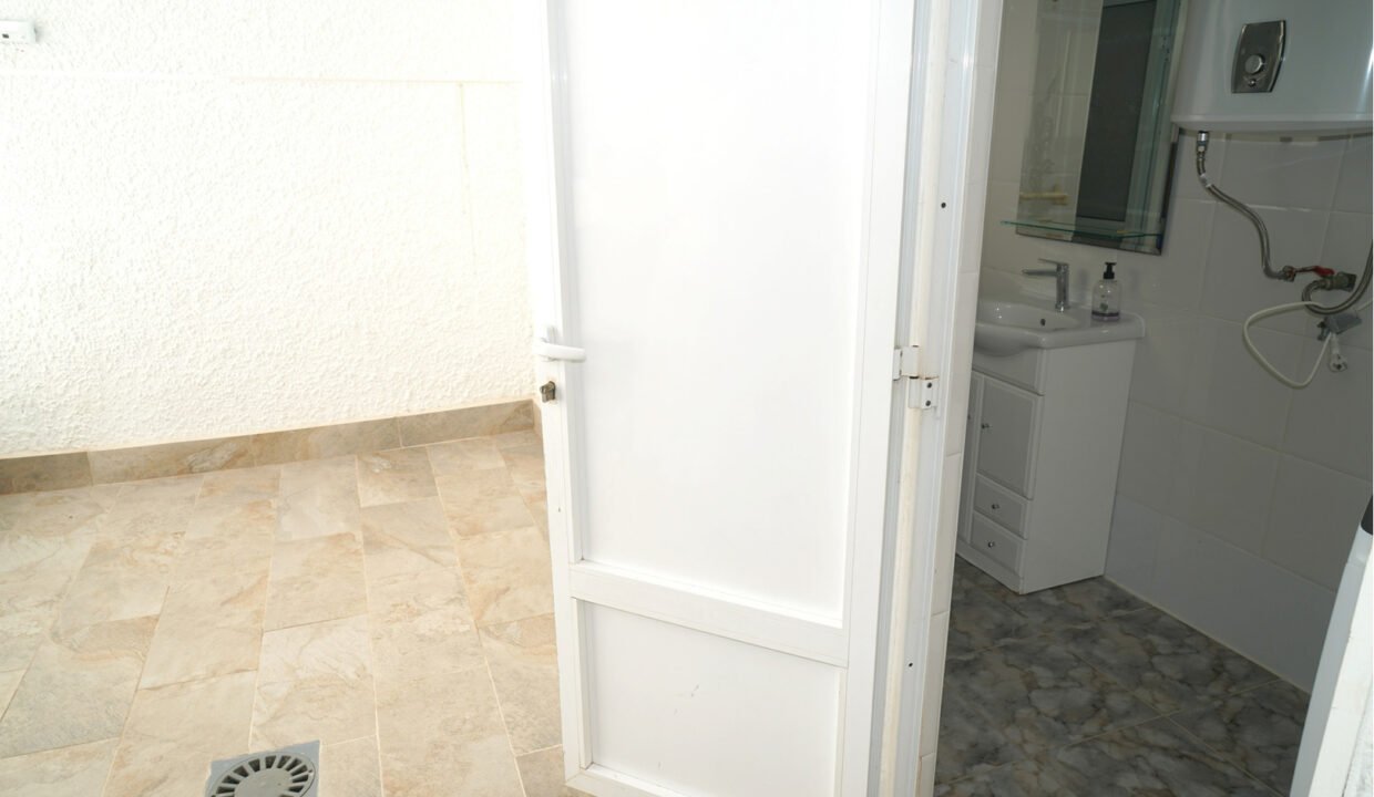 BMRRitDLvouV_1695399696-fullHD