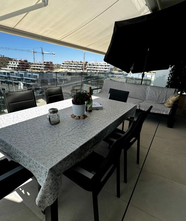 BZMBjc_GbhuD_1723103578-fullHD