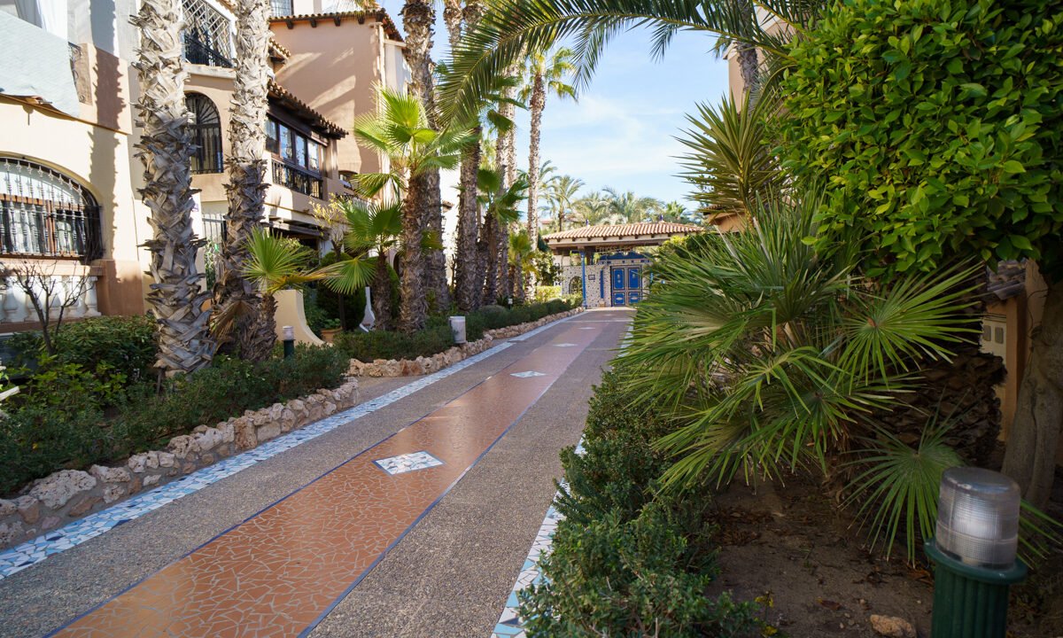 CggLA6ZFxs8__1717768588-fullHD