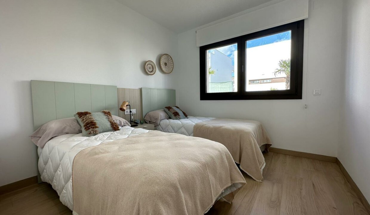 DFd_kGqhc6Ux_1701764127-fullHD