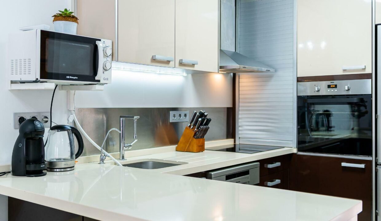 DJ4rYT_Ygm2R_1698942935-fullHD