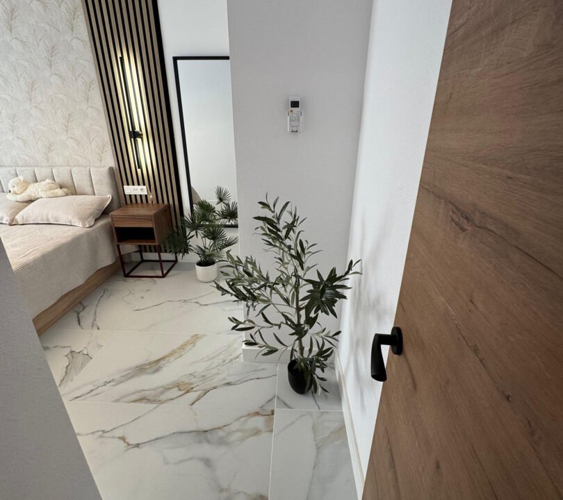 EHxvvTlQcETc_1751558011-fullHD