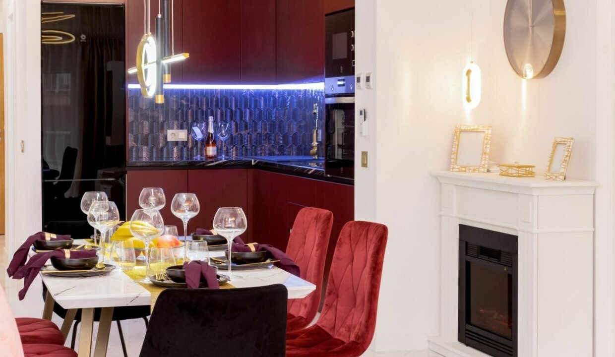 EcZ3nF7SuAdc_1707156030-fullHD