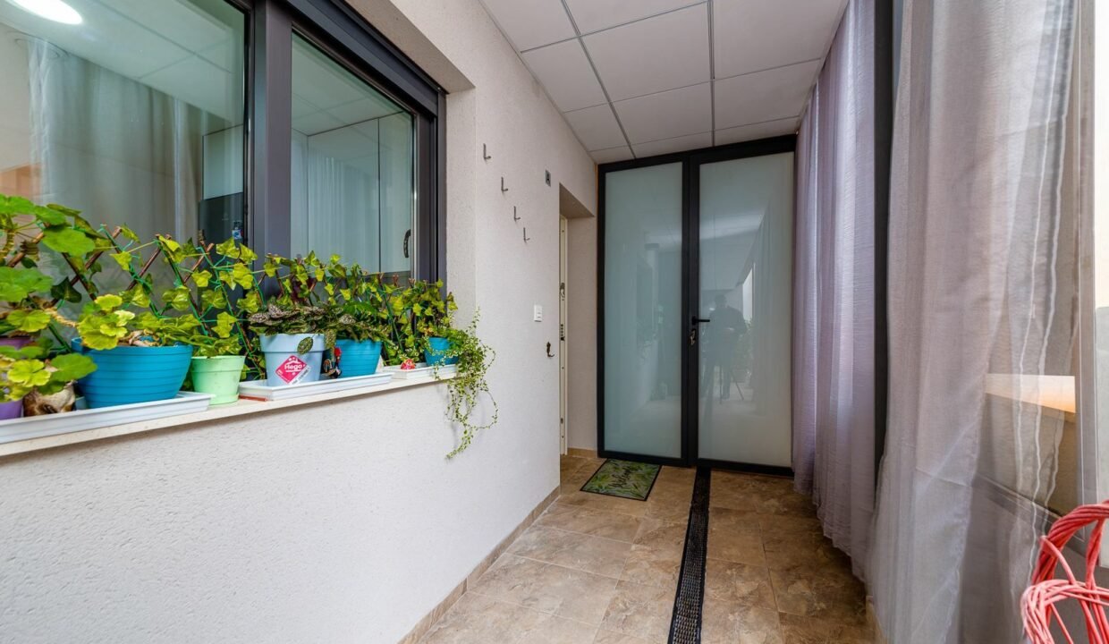 EjwsNDaVPtRx_1716995064-fullHD