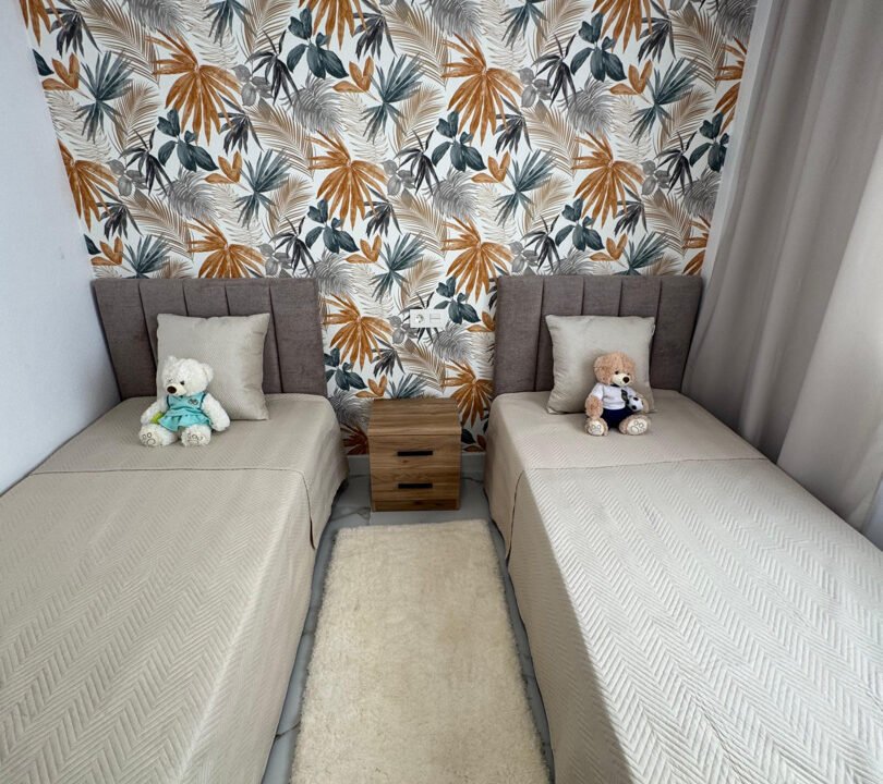 EsugY-O4YZpu_1751557976-fullHD