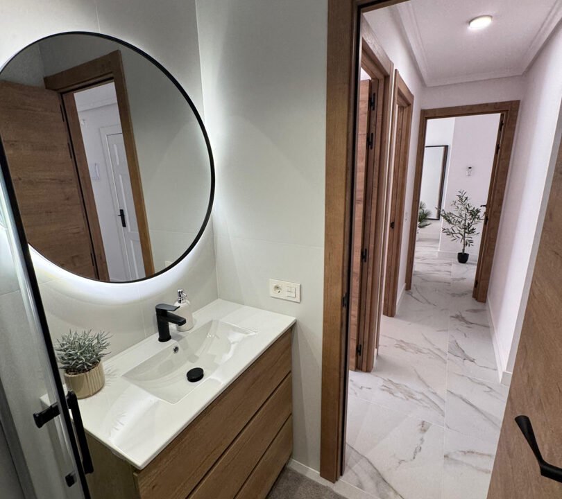 F00Dpp_QZwfR_1751557982-fullHD