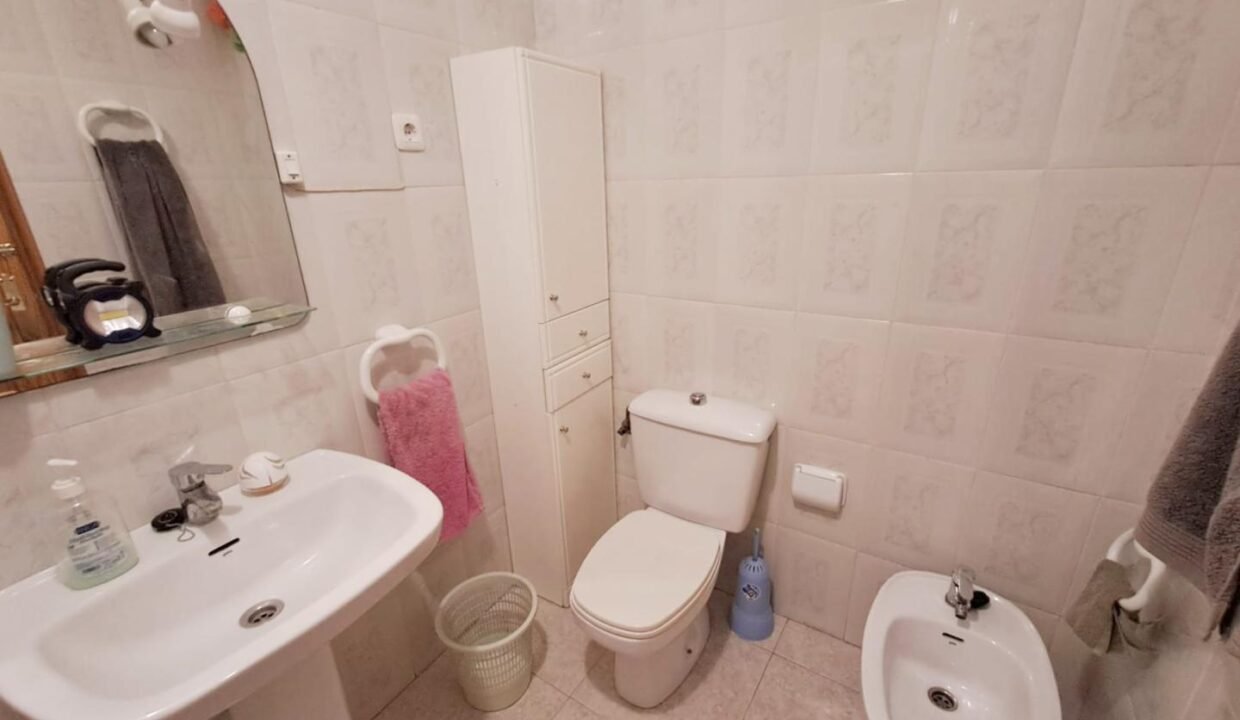 FYe3DymILUD_1728921178-fullHD