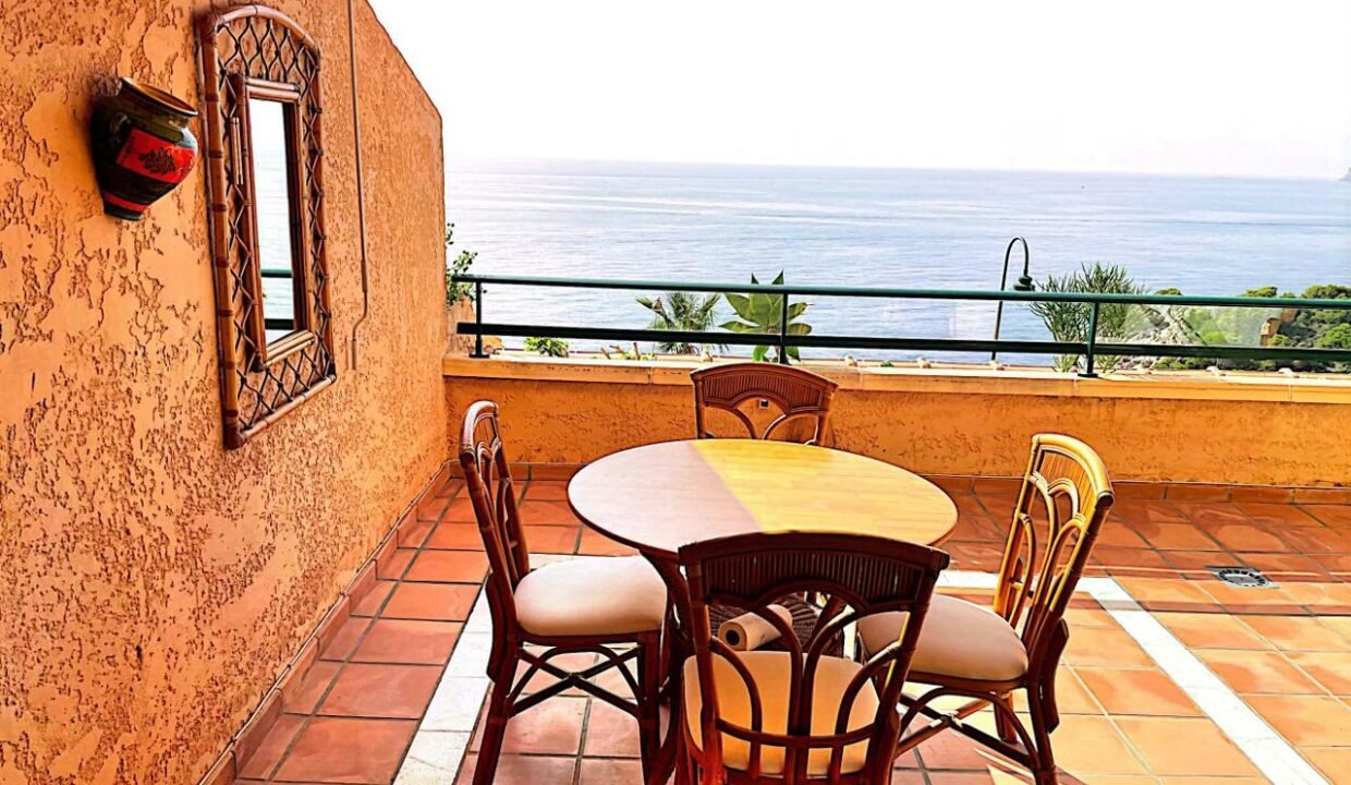 GZY7ZKol4Z4l_1688394612-fullHD