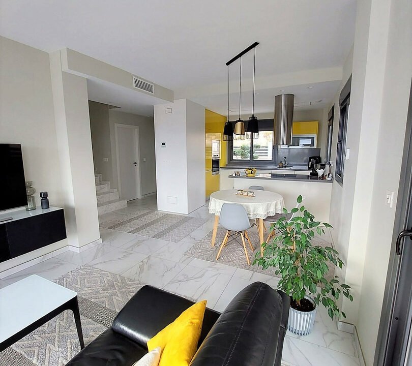 GaOye-E2M29D_1674740477-fullHD