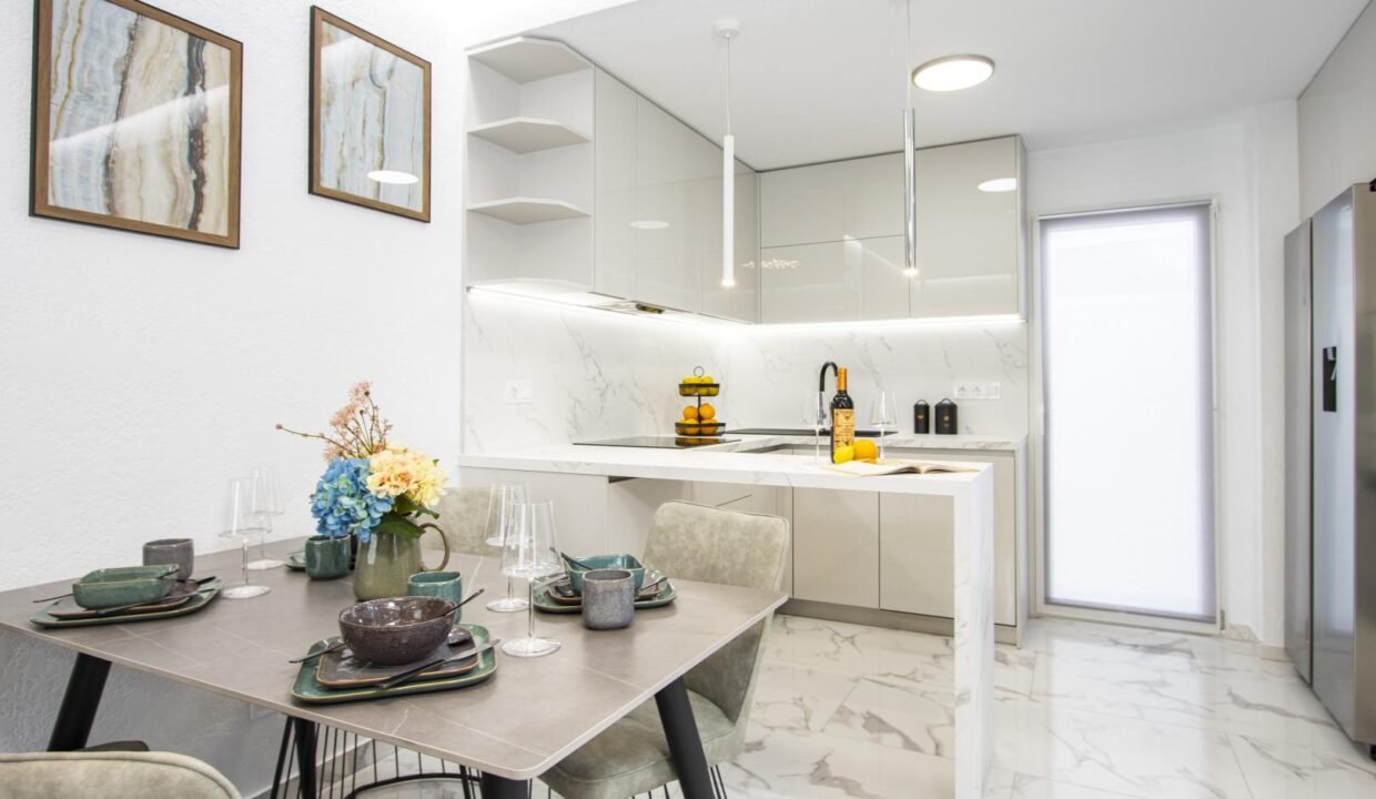 HczZv_CKPyBh_1727705415-fullHD