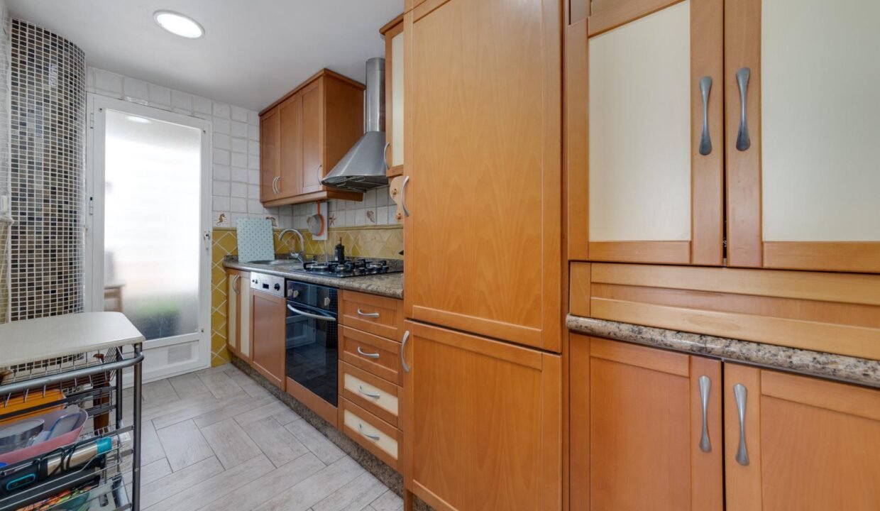 JTYQVEBuRLex_1729769085-fullHD