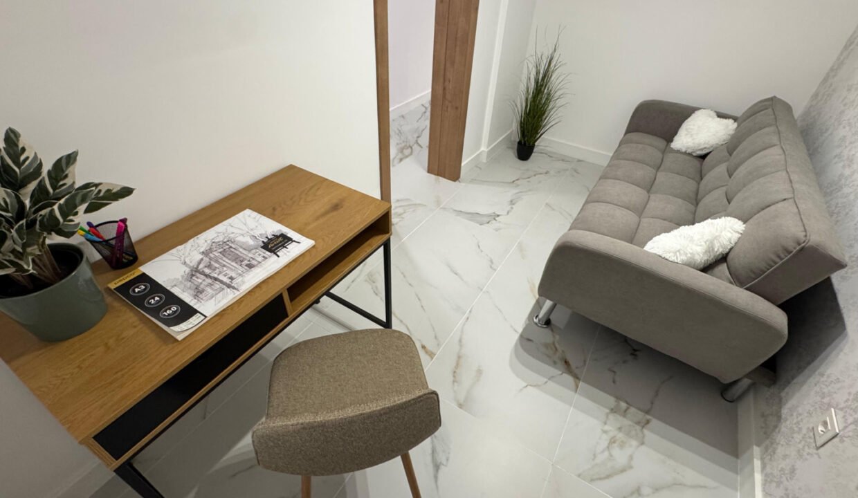 Jf3INCSKPJe_1751557832-fullHD