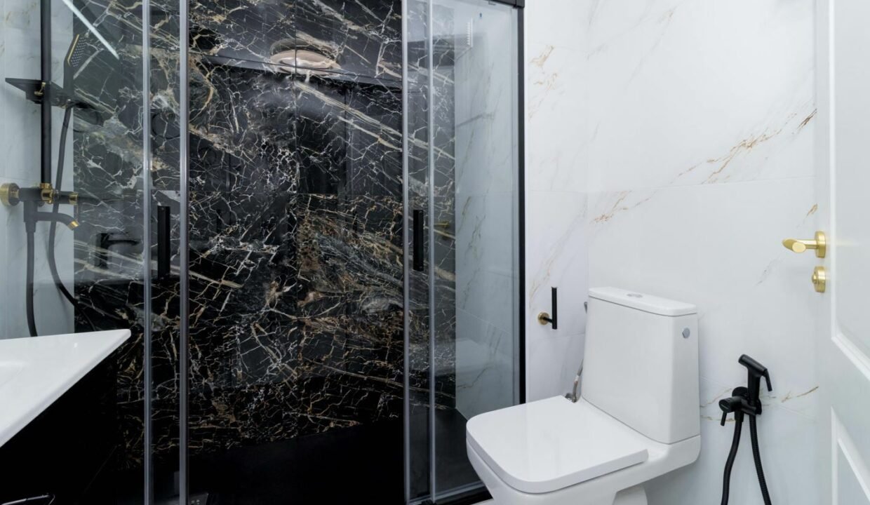 _JllG46AFd_C_1707156015-fullHD